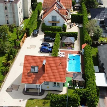 Dom Przy Basenie Villa Puck Exterior foto