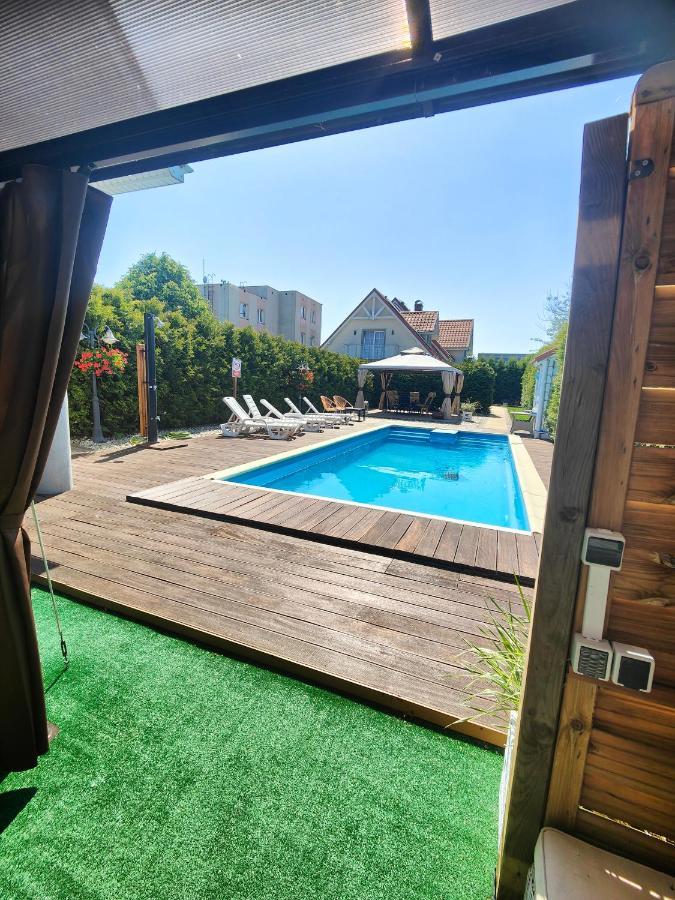 Dom Przy Basenie Villa Puck Exterior foto